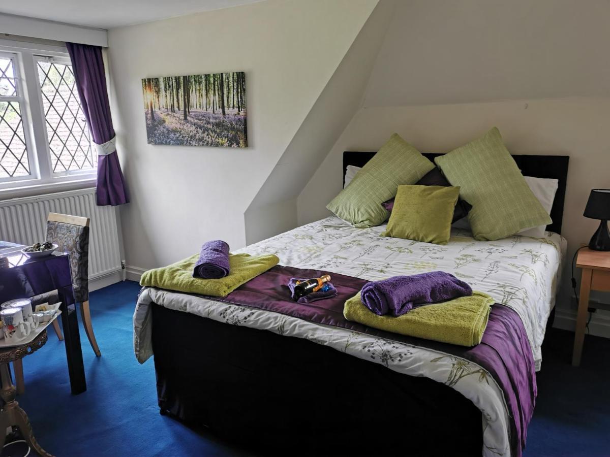 Peaceful Retreat Hideaway Surrey Leilighet Esher Eksteriør bilde