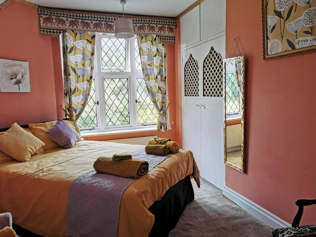 Peaceful Retreat Hideaway Surrey Leilighet Esher Eksteriør bilde