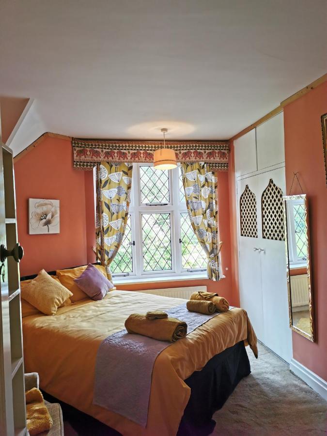 Peaceful Retreat Hideaway Surrey Leilighet Esher Eksteriør bilde